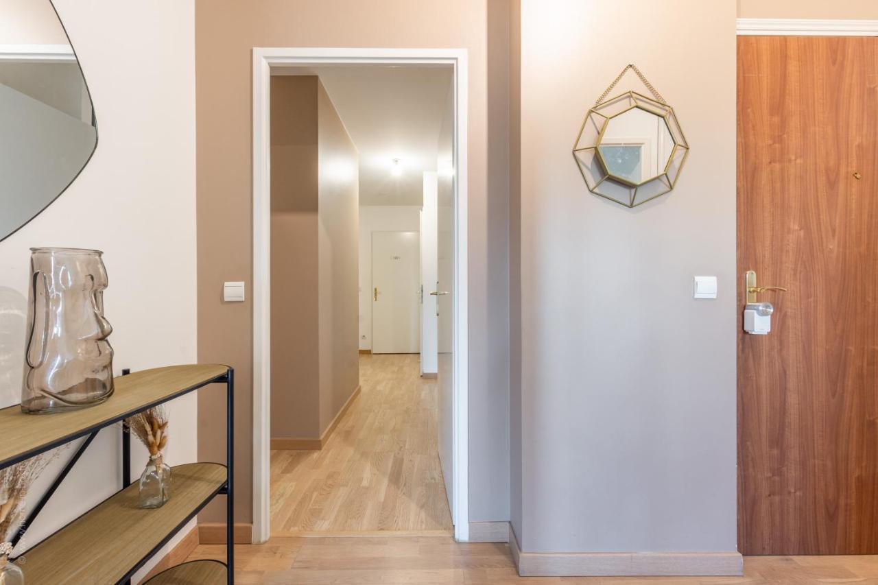 Luxe Flat For 7 - Fairytale Factory Lägenhet Bussy-Saint-Georges Exteriör bild