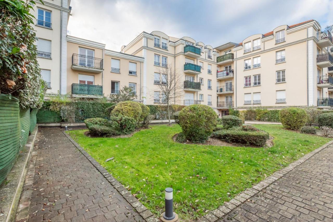 Luxe Flat For 7 - Fairytale Factory Lägenhet Bussy-Saint-Georges Exteriör bild